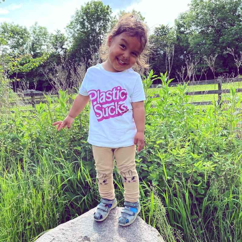 Plastic Sucks | Kids shirt
