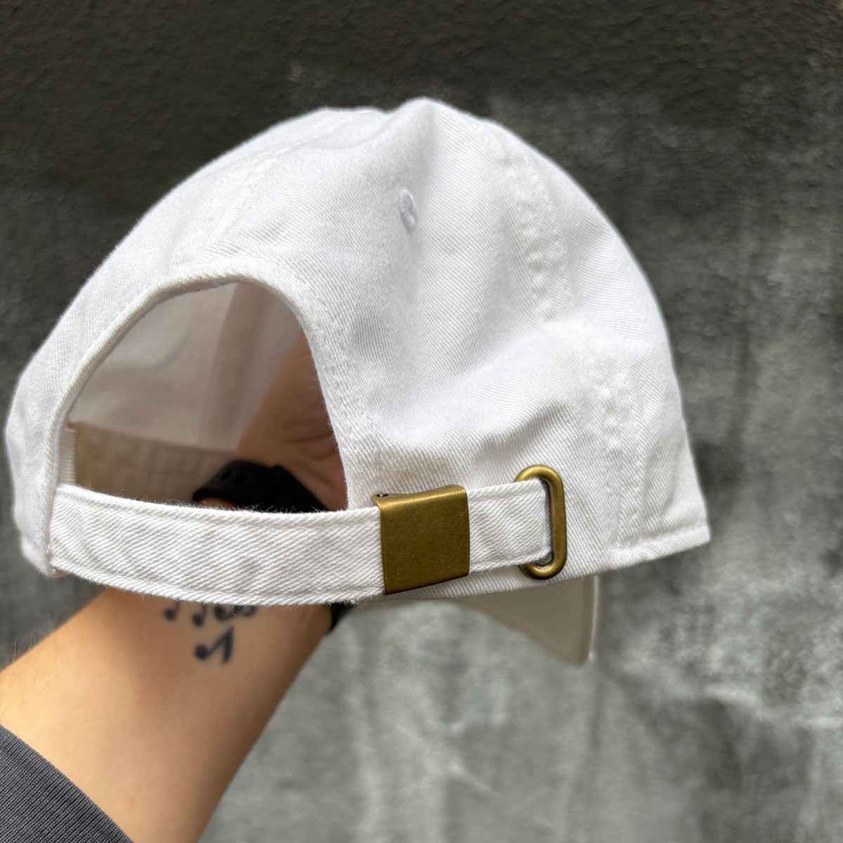 Nej. hat | Hvid dad cap destroyed - kun 1 stk!