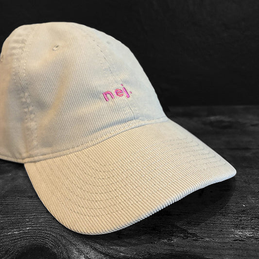 Nej hat i beige fløjl dad cap med pink broderi